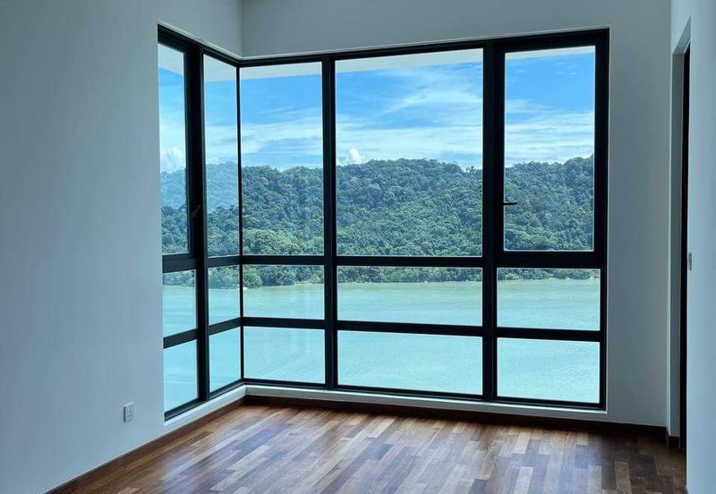 Queens Residences @ Queens Waterfront