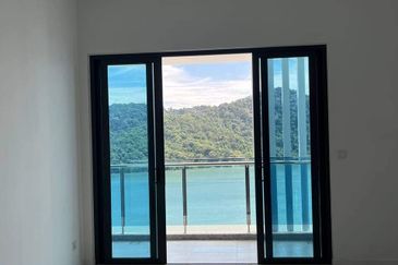 Queens Residences @ Queens Waterfront