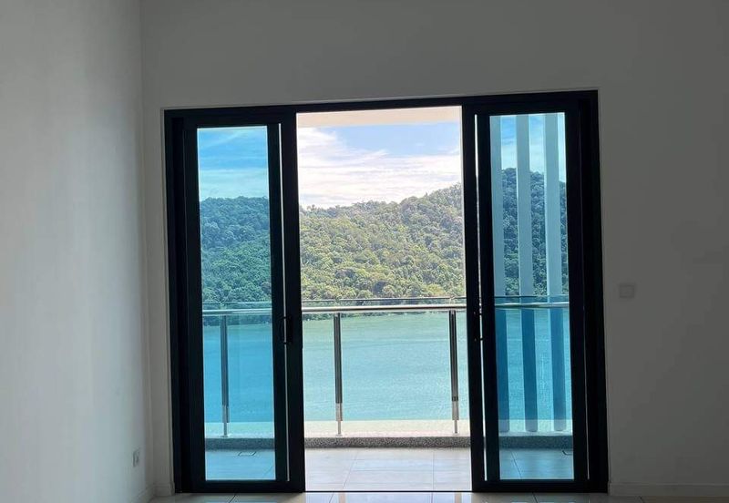 Queens Residences @ Queens Waterfront