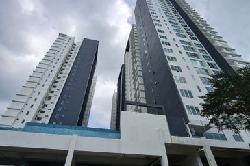 Emerald Residence Bayan Lepas , Free All Stamping
