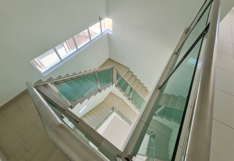 Taman Lembah Permai Three Storey Bungalow