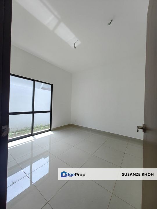 Gated & Guarded Bandar Setia Fontaines Semi D Single Storey high ceiling volumn, Penang, Bertam