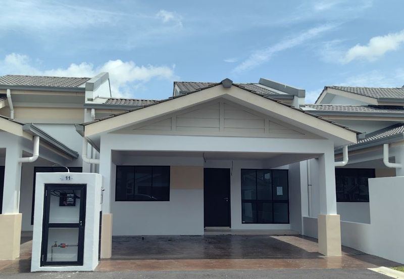 Gated & Guarded Bandar Setia Fontaines Semi D Single Storey high ceiling volumn