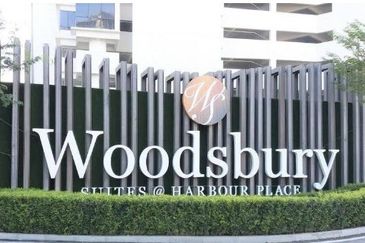 Woodsbury Suites