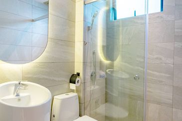 New Big Condo 70% Furnishing Full Loan Near Sunway Velocity KLCC KL