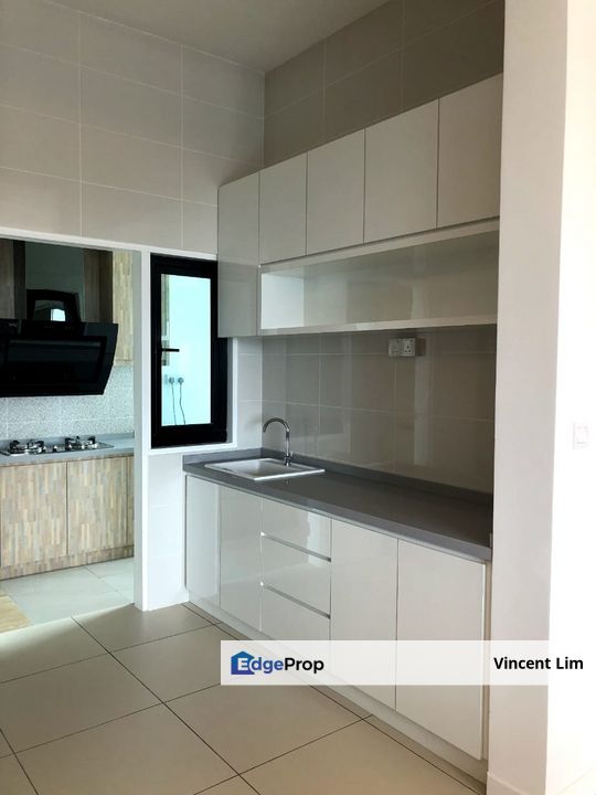 Sky Condominium Bandar Puchong Jaya Near IOI Mall Boulevard Bukit Jalil, Selangor, Puchong