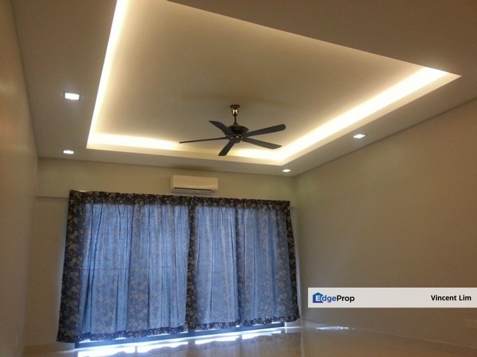 Setiawalk Condominium Near LRT Bandar Puteri Puchong PFCC IOI Mall Boulevard, Selangor, Puchong