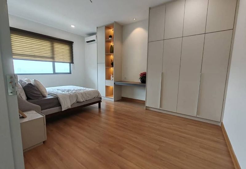 FOR SALE Brand New Largest Luxurious Condominium in Selangor Klang Valley Near Subang Jaya