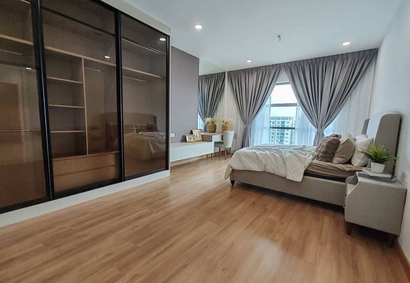 FOR SALE Brand New Largest Luxurious Condominium in Selangor Klang Valley Near Subang Jaya