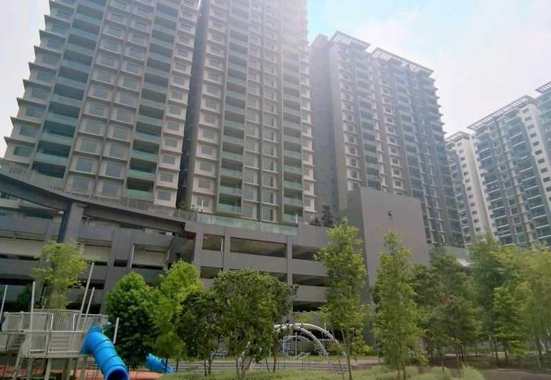 FOR SALE Brand New Largest Luxurious Condominium in Selangor Klang Valley Near Subang Jaya