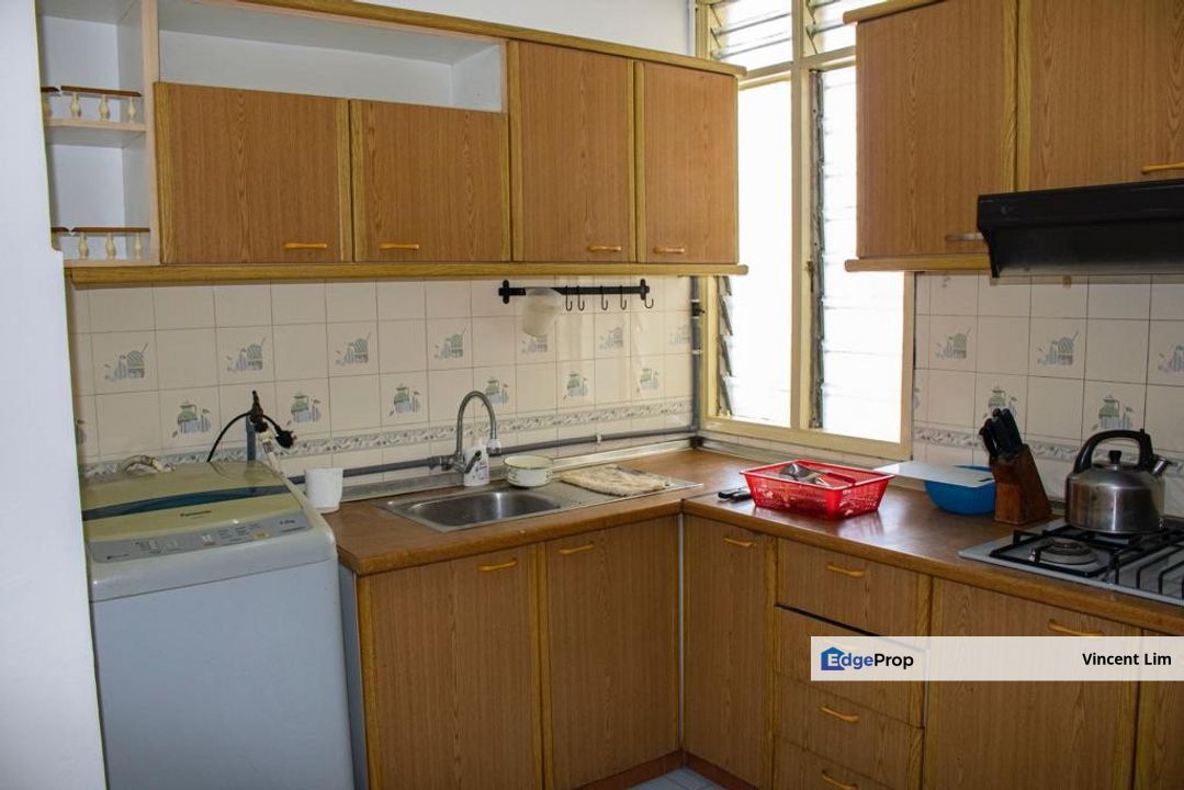 Goodyear Court 6 Apartment Subang Jaya Near USJ Taipan LRT Station, Selangor, USJ