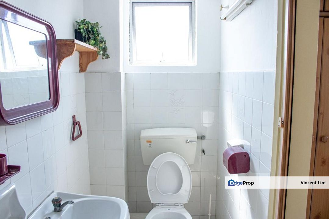 Goodyear Court 6 Apartment Subang Jaya Near USJ Taipan LRT Station, Selangor, USJ