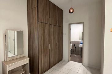 SetiaWalk R3 Solace Service Apartment