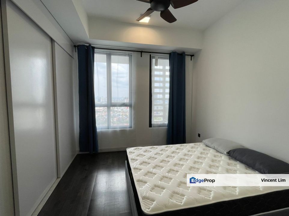 Lot 15 Condominium Subang Jaya Near LRT KTM Station Subang Parade, Selangor, Subang Jaya