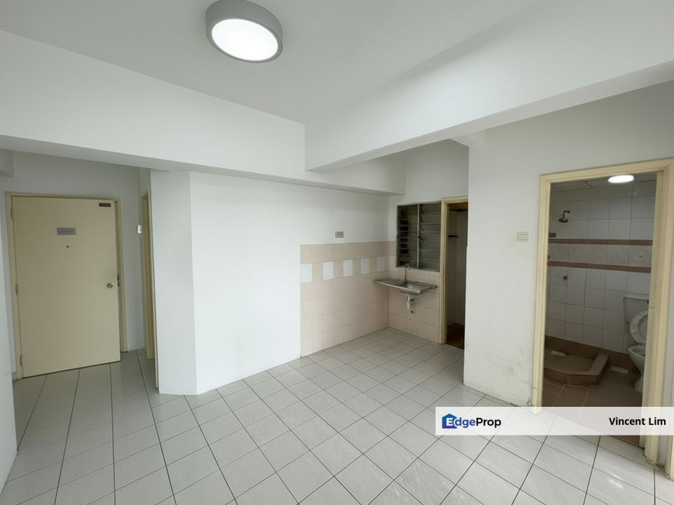 Rhythm Avenue Condominium Partially Furnished USJ 19 Condominium Subang Jaya Near LRT Taipan Sunway, Selangor, USJ