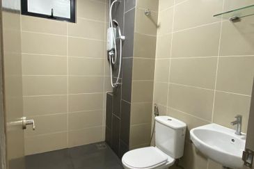 Zentro Residences @ 16 Sierra