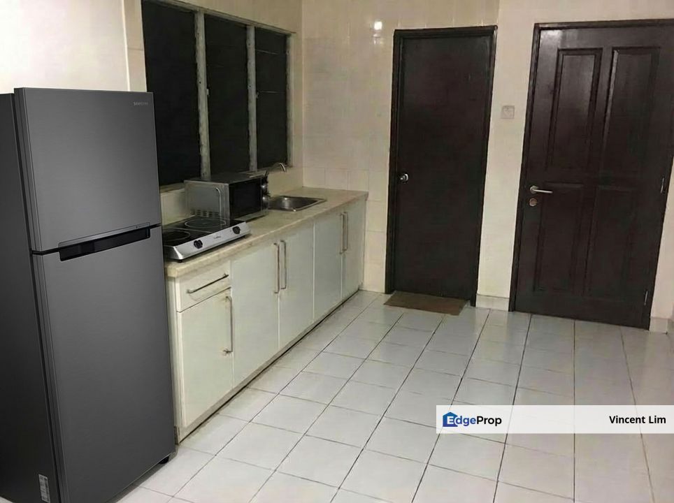 Casa Tiara Condominium Subang Jaya Fully Furnished Studio Near LRT KTM Station Subang Parade, Selangor, Subang Jaya