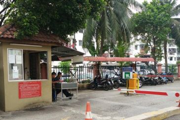 Makmur Apartment, Taman Sri Subang