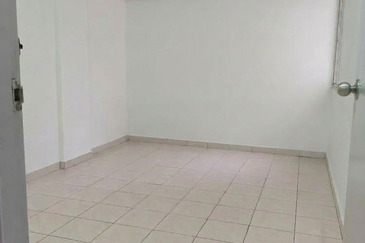 Makmur Apartment, Taman Sri Subang