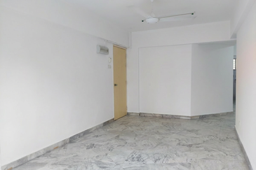 Makmur Apartment, Taman Sri Subang