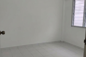 Makmur Apartment, Taman Sri Subang