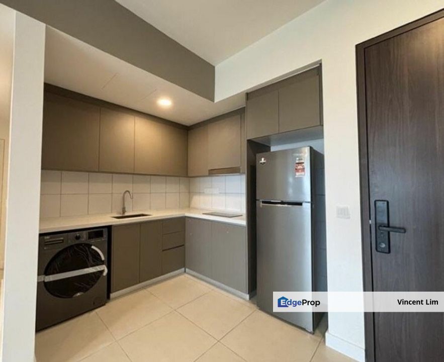 Maya Ara Residences @ Ara Damansara Petaling Jaya Near LRT Station, Selangor, Petaling Jaya