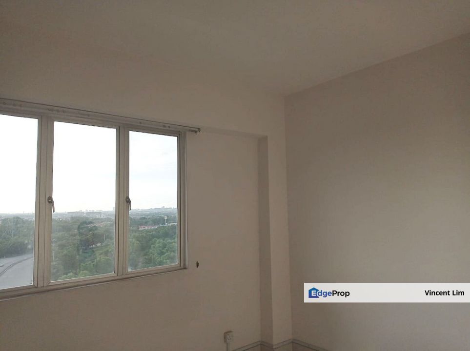 Main Place Residence Partially Furnished Condominium USJ Subang Jaya Near LRT Kelana Jaya Kingsley Putra Height, Selangor, USJ