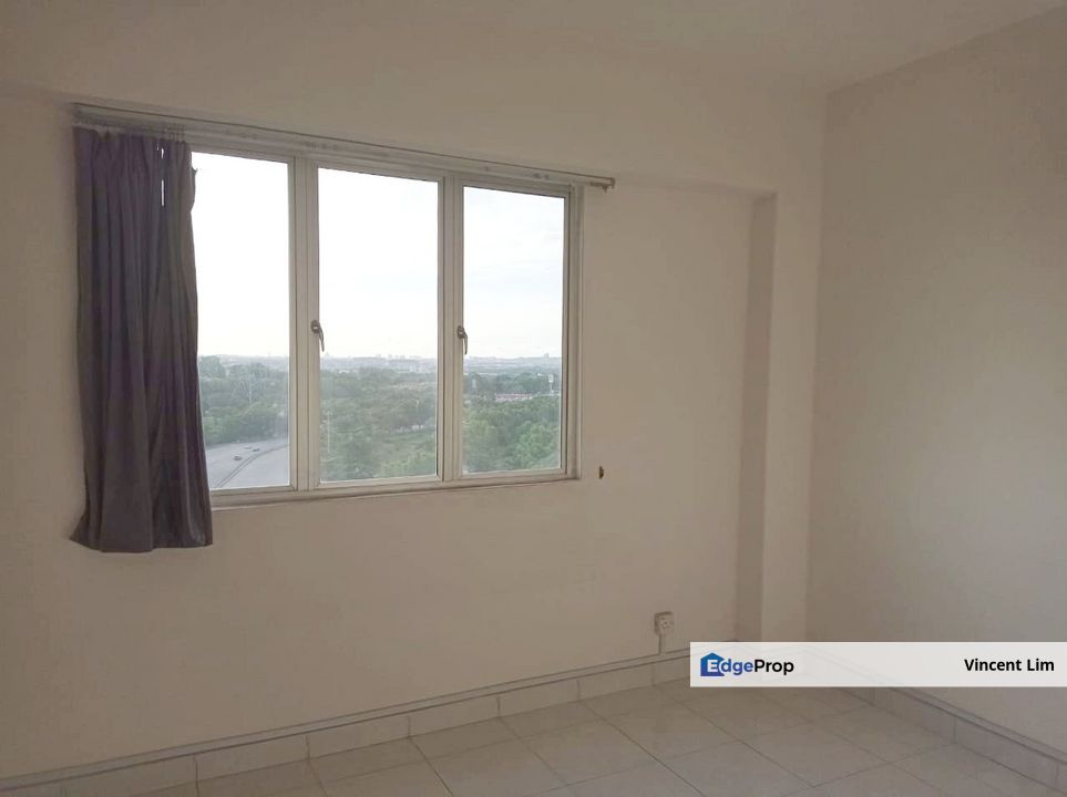 Main Place Residence Partially Furnished Condominium USJ Subang Jaya Near LRT Kelana Jaya Kingsley Putra Height, Selangor, USJ