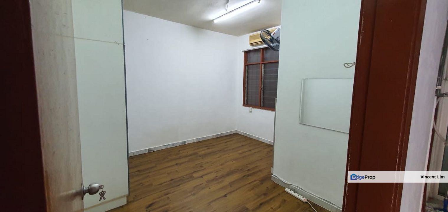 Sri Anggerik 1 Apartment Bandar Puchong Jaya Near IOI Mall Boulevard, Selangor, Puchong