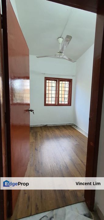 Sri Anggerik 1 Apartment Bandar Puchong Jaya Near IOI Mall Boulevard, Selangor, Puchong