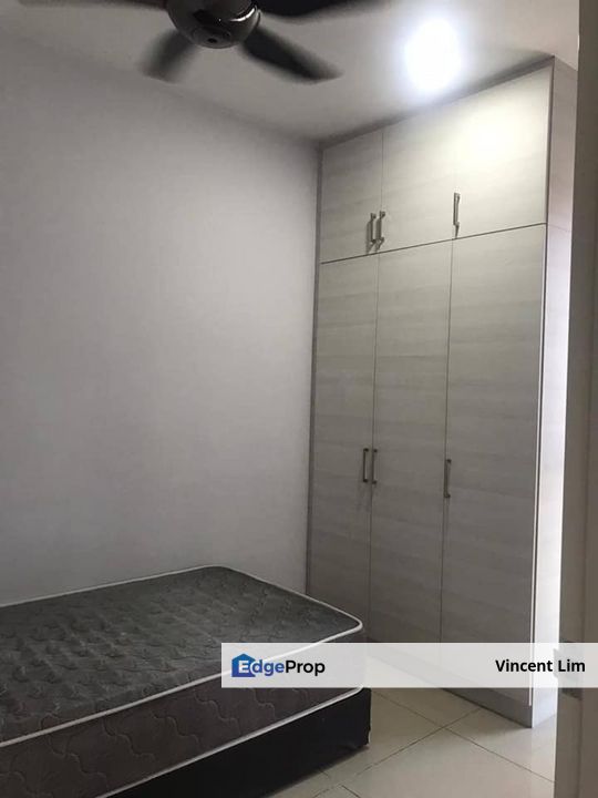 Pacific Place Condominium @ Ara Damansara Near LRT Station Taman Megah SS 2, Selangor, Ara Damansara