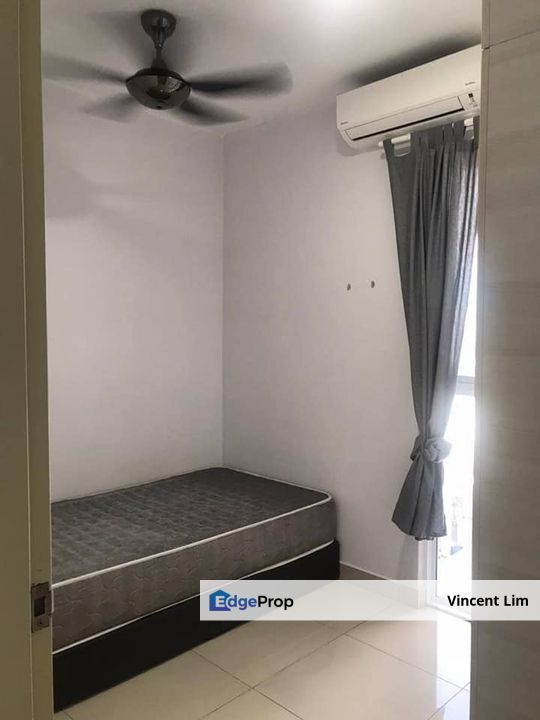 Pacific Place Condominium @ Ara Damansara Near LRT Station Taman Megah SS 2, Selangor, Ara Damansara