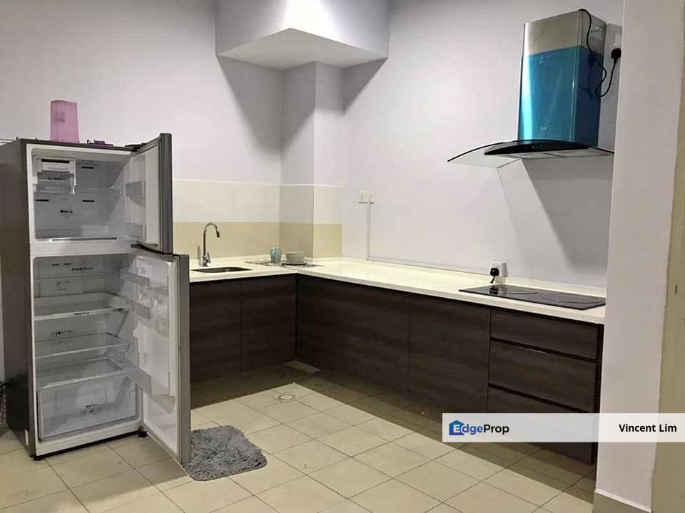 Pacific Place Condominium @ Ara Damansara Near LRT Station Taman Megah SS 2, Selangor, Ara Damansara