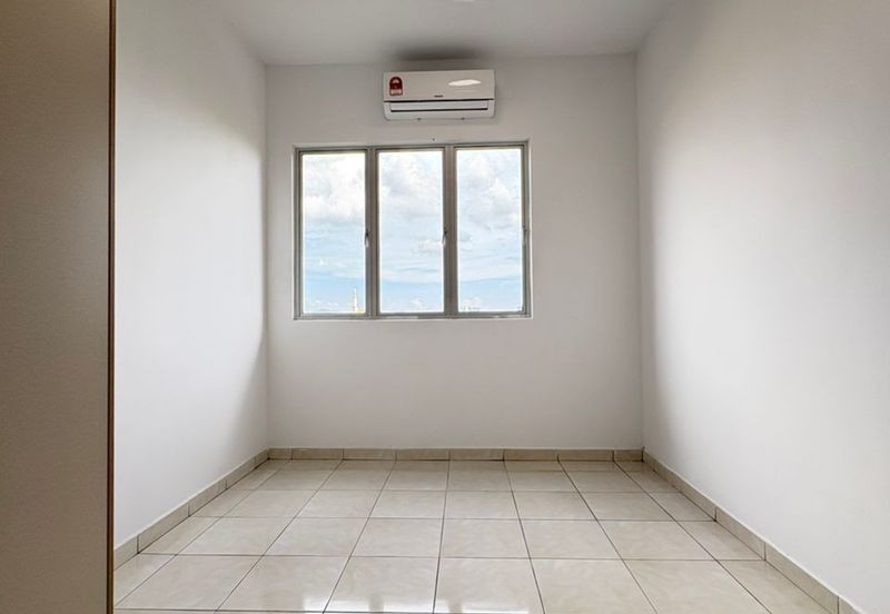 Seri Topaz Apartment