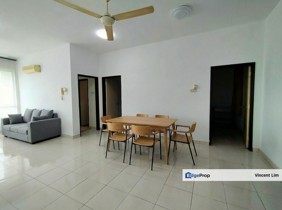 Casa Tiara Condominium Subang Jaya Near LRT KTM Station Subang Parade, Selangor, Subang Jaya