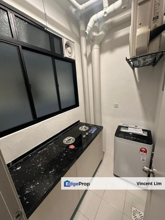 Residensi Emas Condominium Kajang 2 Near UKM University KTM Metro Point, Selangor, Kajang