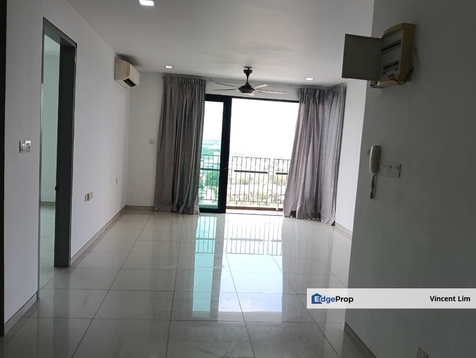 Epic Residence Condominium Bukit Puchong Near Taylors International School, Selangor, Puchong South