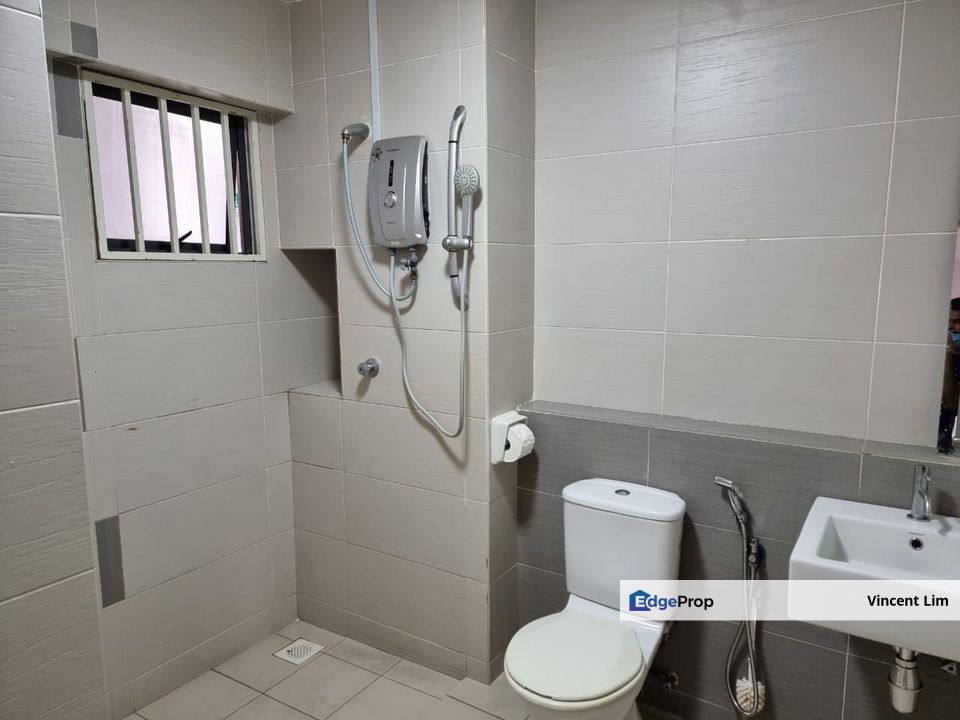 Setiawalk Near LRT Bandar Puteri Puchong Pfcc IOI Mall Boulevard, Selangor, Puchong