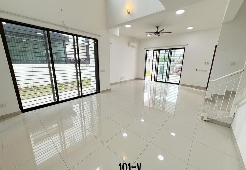 Serrata (Dillenia Series), Setia Alam