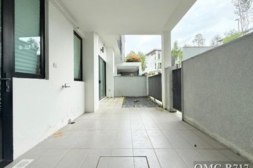 Duta Villa, Setia Alam