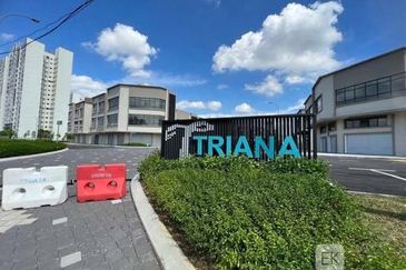 Triana @ Tropicana Amans