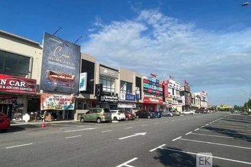 Triana @ Tropicana Amans