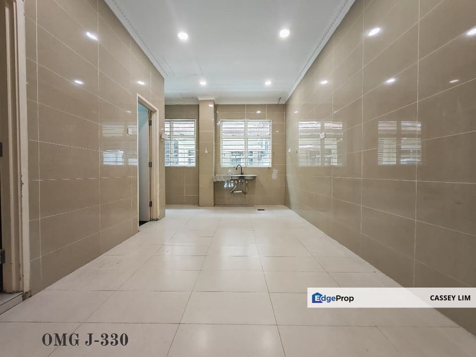  Anjung Sari Facing Open Good Condition 3-Storey House Superlink Setia Alam , Selangor, Shah Alam