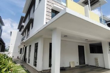 Setia Alam Setia Utama 1