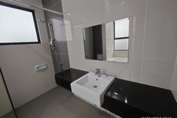 Setia Alam Setia Utama 1