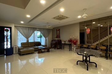 Duta Villa, Setia Alam