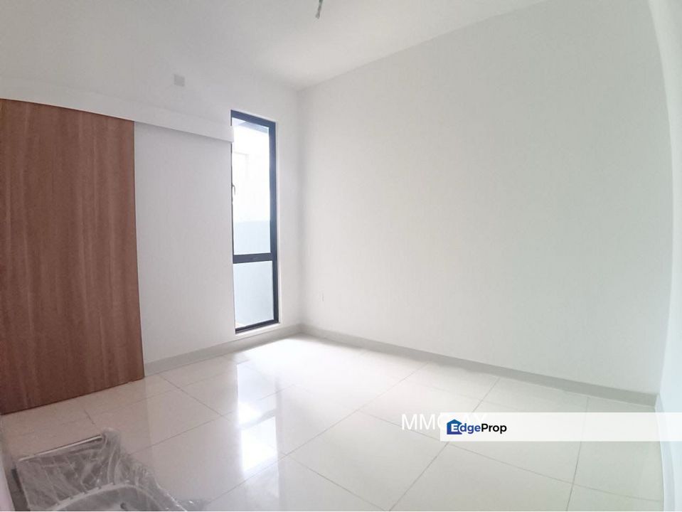 NADIRA 3, Bandar Bukit Raja - 2-Storey Linked House For Sale , Selangor, Klang