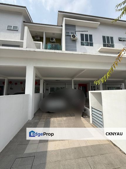 Ipoh botani partial furnished ground floor unit townhouse for rent, Perak, Ipoh