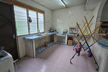 Ipoh Ampang renovated extended double storey house for sale