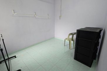 Ipoh Ampang renovated extended double storey house for sale